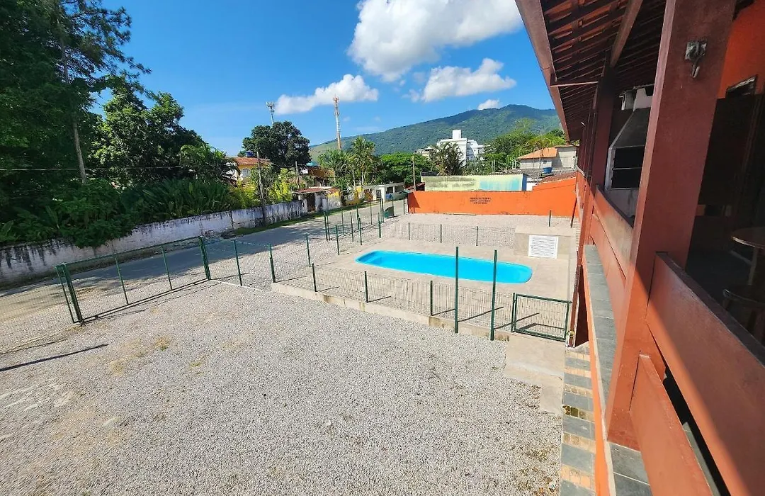 0001.05 - Maranduba - Apto - 2 Dormitório-Ar condicionado - 8 Pessoas - 2 Quadras Do Mar - Piscina - Wi-Fi (Excursão 96 Pessoas)-1
